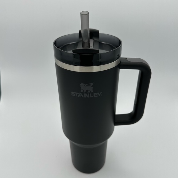 Stanley Quencher H2.0 FlowState 40 oz Black NIB - Picture 4 of 9